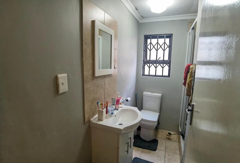 5 Bedroom Property for Sale in Thornton Western Cape